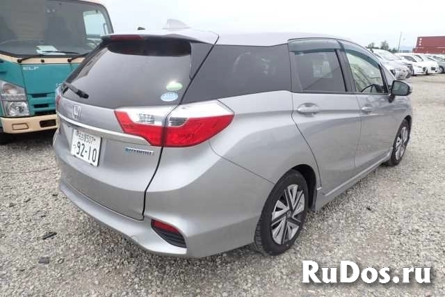 Универсал гибрид Honda Shuttle Hybrid кузов GP7 модификация Hybrid Honda Sensing фотка