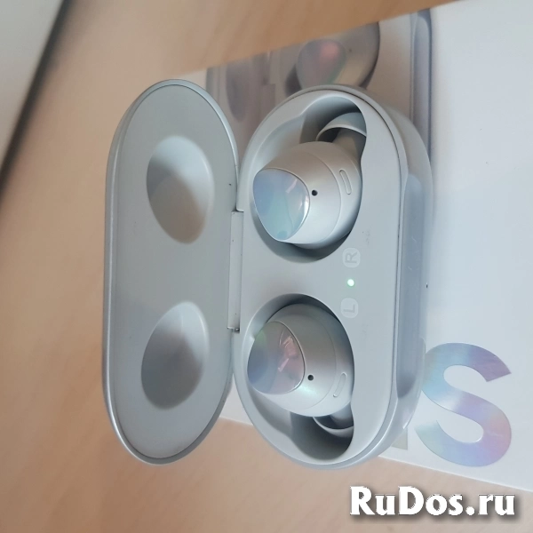 Наушники  Samsung  buds изображение 5