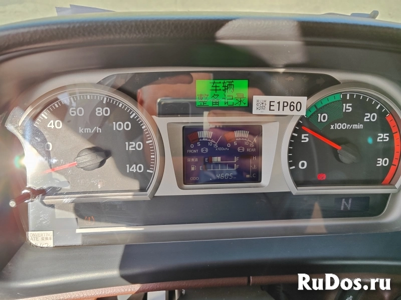 Седельный тягач HINO YC4180SH1UG6 колесной формулы 4х2 изображение 5