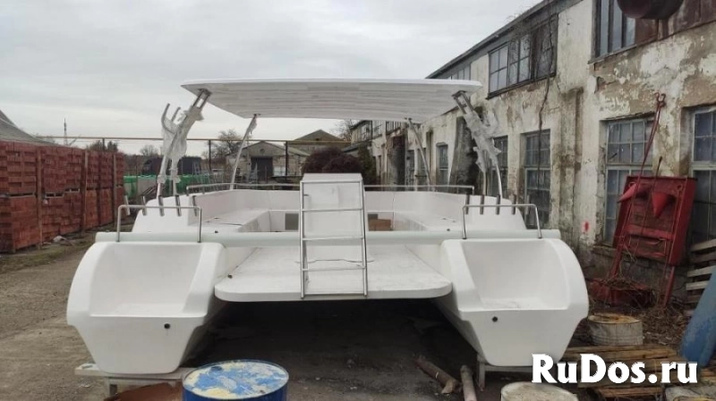 Прогулочный катамаран Кайман-800 на 30 человек фото