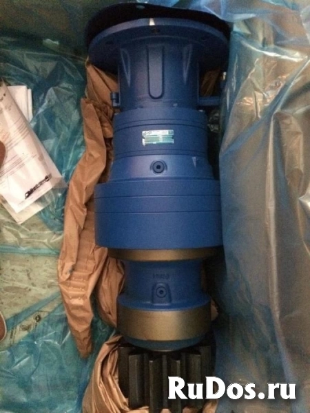 Редуктор поворота Brevini RPR3067DCT 126 IEC Италия фотка