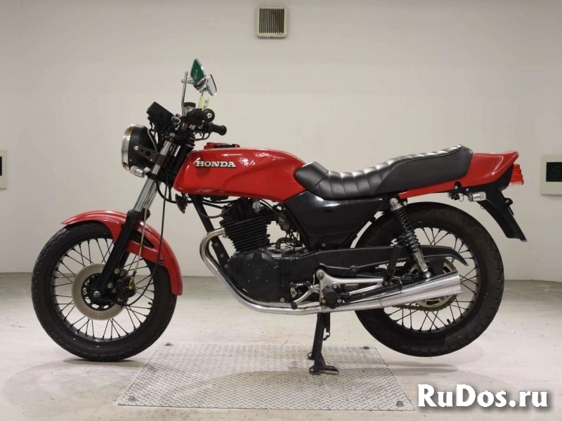 Мотоцикл дорожный Honda CB250RS рама MC02 классика фотка