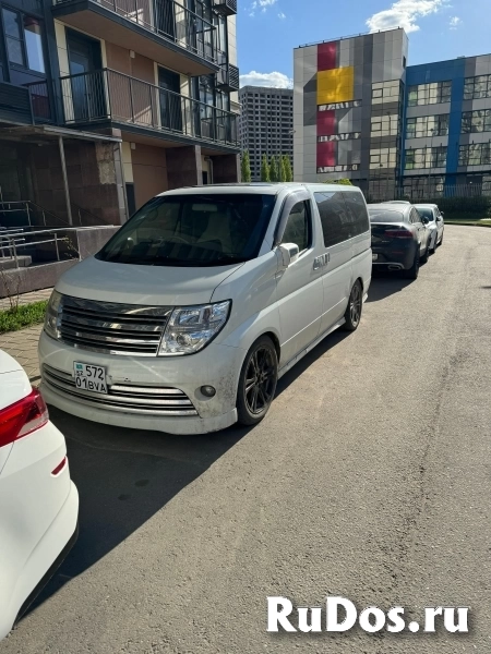 Автомобиль Nissan Elgrand E51 3.5l 4WD фотка