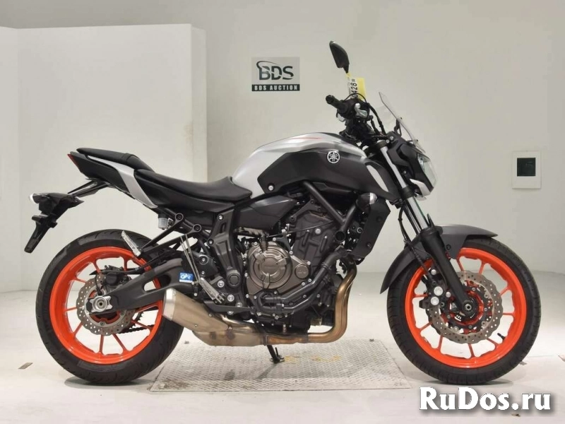 Мотоцикл naked bike Yamaha MT-07 ABS рама RM19J нэйкед байк фотка