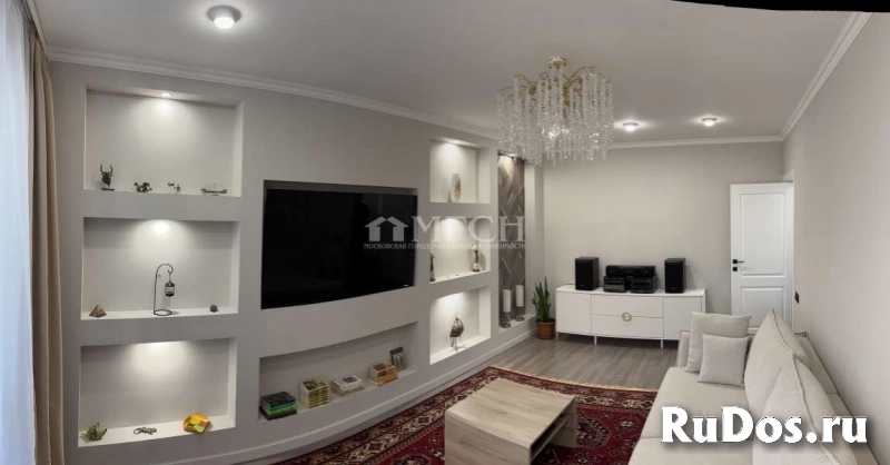 Продам 2 комнатную квартиру 63 м2 изображение 3