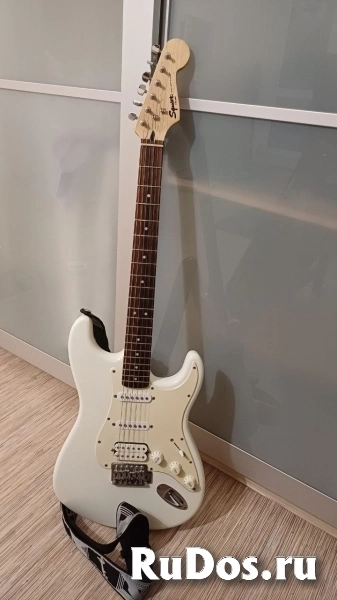 Гитара Fender Squier Bullet Strat HSS + периферия изображение 8