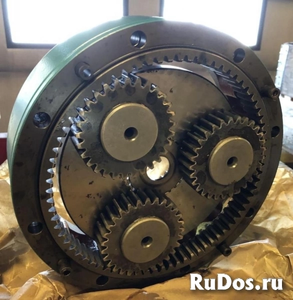 Редуктор поворота Brevini RPR3067DCT 126 IEC Италия изображение 3
