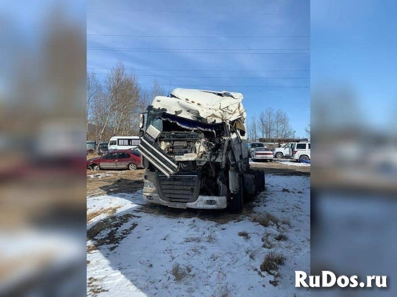 Грузовой тягач седельный DAF FT XF105.460, 2013 г.в. фото