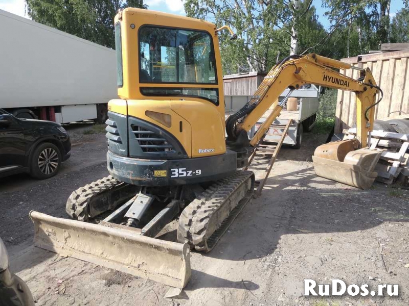Миниэкскаватор Hyundai 35, 4 т, 2020 г, 2500 м/ч, 3 ковша фото