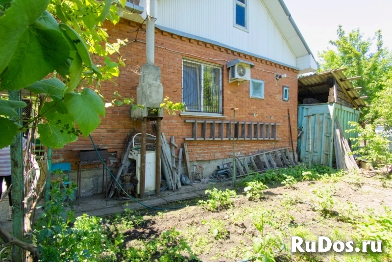 Кирпичный дом с мансардой фото