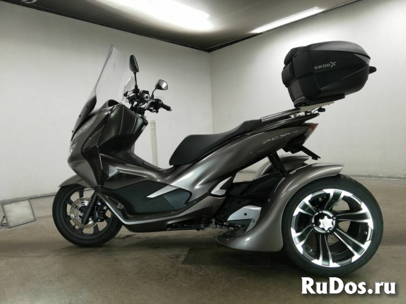 Скутер трайк Honda PCX 150 Trike рама KF30 кофр гв 2018 фотка
