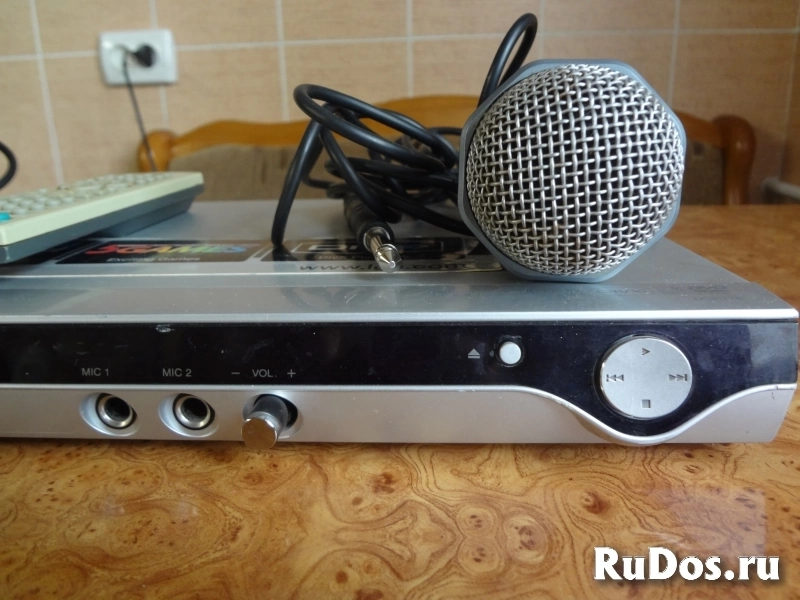 DVD плеер LG DGK 778 с караоке изображение 3