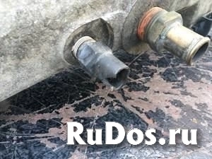 БЫВШАЯ В УПОТРЕБЛЕНИИ ПЕРЕДНЯЯ КРЫШКА ДВИГАТЕЛЯ DETROIT DIESEL СЕРИИ 60 ОБЪЁМОМ 12,7 Л. фотка