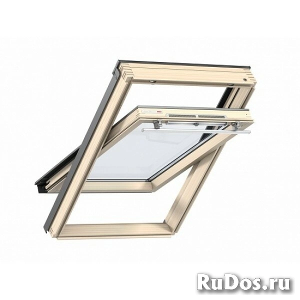 Мансардное окно с ручкой сверху Velux Optima Стандарт GZR 3050 MR08 78х140 фото