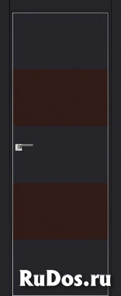 Двери ProfilDoors Серия Е модель 10Е Цвет:Чёрный матовый Остекление:Коричневый лак Тип:кромка матовый алюминий с 4х сторон фото