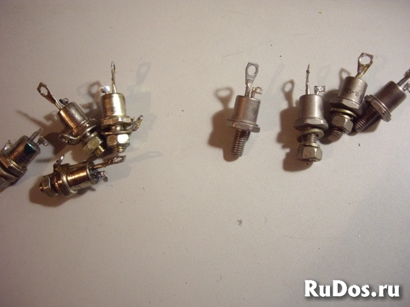 Тиристоры.  Оптроны.  Симисторы.  Диоды.  Стабилитроны.  Динисторы.  Варикап. изображение 3