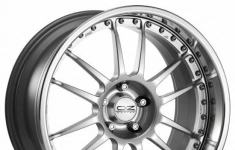 Колесный диск OZ Racing Superleggera III 8.5/20 5*114,3 ET40 DIA75 Full Silver картинка из объявления