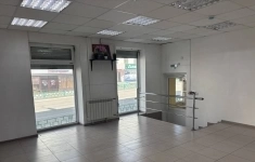Продам коммерческую недвижимость 63 м2 картинка из объявления