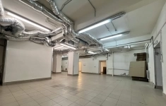 Продам коммерческую недвижимость 553 м2 картинка из объявления