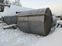 Емкость нержавеющая, объем -10 куб.м., вертикальная, инв 2923 картинка из объявления