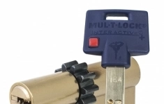 Цилиндр Mul-T-Lock Interactive+ ключ-ключ (размер 40x50 мм) - Латунь, Шестеренка (5 ключей) картинка из объявления