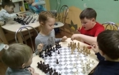 Шахматы для детей картинка из объявления