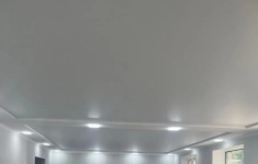 Продам коммерческую недвижимость 67 м2 картинка из объявления