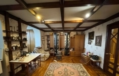 Продам 4 комнатную квартиру 160 м2 картинка из объявления