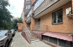 Продам коммерческую недвижимость 226 м2 картинка из объявления