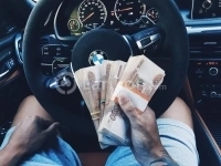 высокооплачиваемая работа для девушек. картинка из объявления