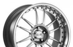 Колесный диск OZ Racing Superleggera III 9x19/5x112 D79 ET49 Silver картинка из объявления