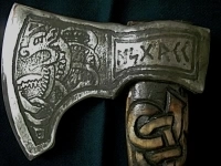 Сувенирный топор "Змей" картинка из объявления