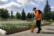 Уборщик территории / дворник картинка из объявления