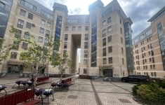 Продам 2 комнатную квартиру 130 м2 картинка из объявления