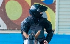 Сотрудник в спецполк (конная полиция Москва) картинка из объявления