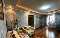 Продам 2 комнатную квартиру 43 м2 картинка из объявления