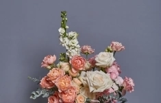 Помощник флориста в арт-салон в объявлении 1 фото Помощник флориста в арт-салон картинка из объявления