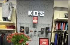 Продавец-консультант в объявлении 1 фото Продавец-консультант картинка из объявления