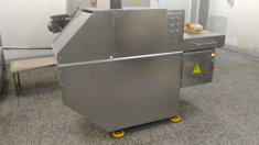 Установка гильотинной резки мясных блоков (производство) картинка из объявления