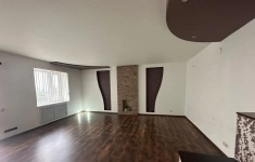 Продам 3 комнатную квартиру 151 м2 картинка из объявления