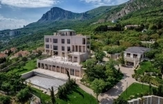 Продам коттедж 3270 м2 картинка из объявления