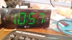 Часы (Радиобудильник) Harper HCLK-204 картинка из объявления