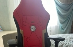 Компьютерное кресло в стилистике "Железный человек" от Noblechairs картинка из объявления