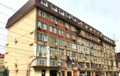 Продам 2 комнатную квартиру 137.8 м2 картинка из объявления