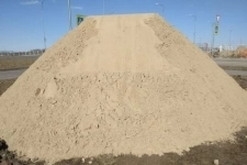 Сеяный песок с доставкой от 2 м³ картинка из объявления