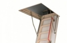 Fakro Лестница чердачная LWK Plus (3,05 м; 140х60 см) картинка из объявления